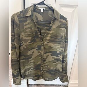 Women’s Express Camouflage Portofino Blouse
